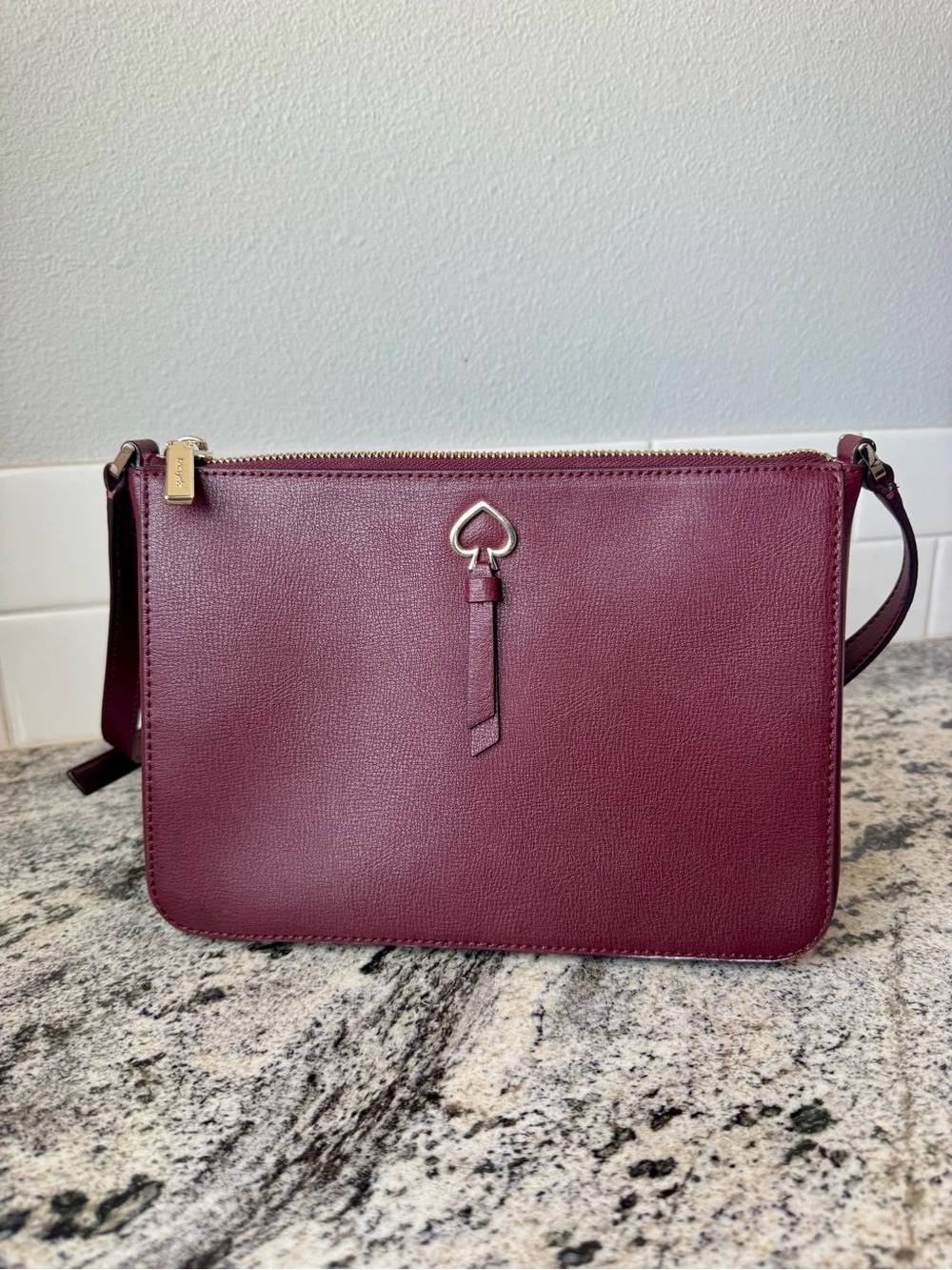 kate spade Adel Medium Too Zip Crossbody in Cherrywood Burgundy. EUC.